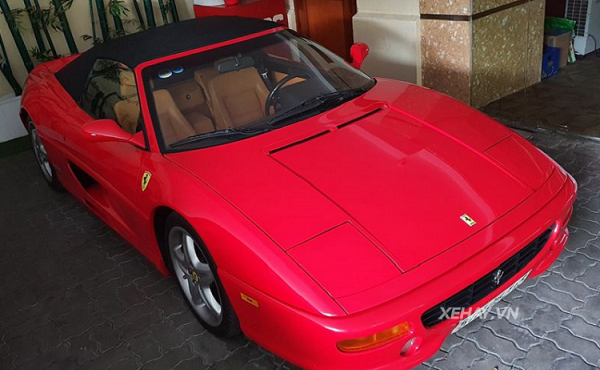 Ngắm Ferrari 355 F1 Spider hơn 20 tuổi tại Sài Gòn