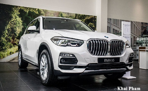 Cận cảnh BMW X5 mới hơn 4 tỷ đồng tại Việt Nam