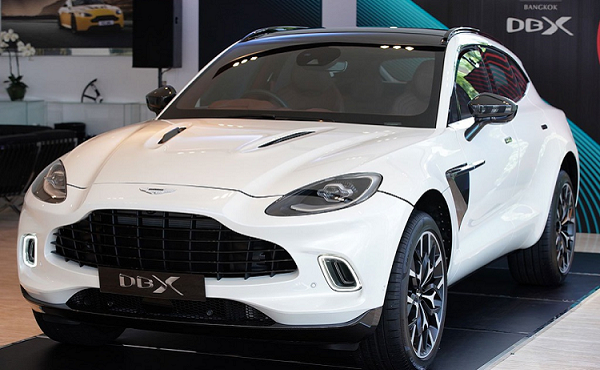 Cận cảnh Aston Martin DBX V8 hơn 15 tỷ đồng 