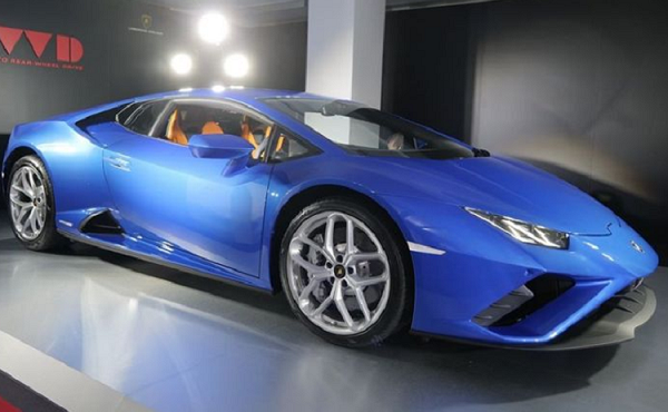 Lamborghini Huracan tại Hồng Kông rẻ hơn Thái 3 tỷ đồng