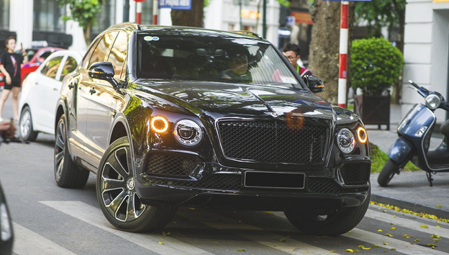 Xem siêu xe Bentley Bentayga Design Series độc nhất Việt Nam