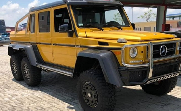 Cận cảnh Mercedes-Benz G63 hơn 47 tỷ Việt Nam độ ống xả 340 triệu đồng