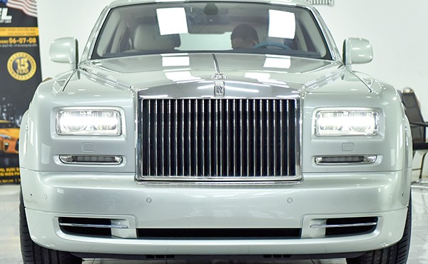 Cận cảnh Rolls-Royce Phantom II Hadar độc nhất thế giới có mặt tại Việt Nam