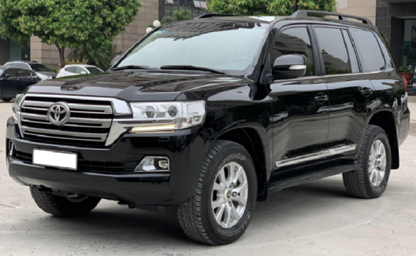 Toyota Land Cruiser chạy 5 năm bán vẫn lãi gần 200 triệu 