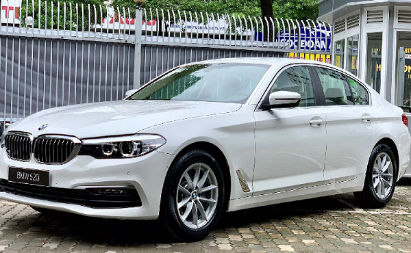 BMW 520i giảm đến 200 triệu đồng, giá chỉ còn 1,8 tỷ 