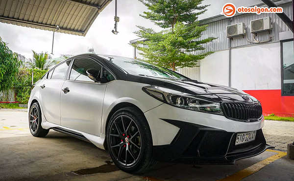 Dân chơi độ Kia Cerato 2017 độc đáo  