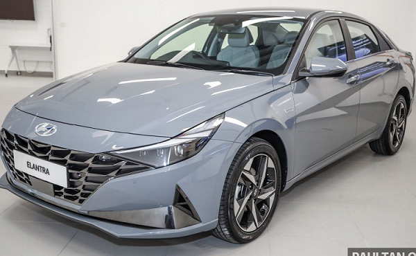 Cận cảnh Hyundai Elantra 2021 giá từ 572 triệu đồng sắp cận bến Việt Nam
