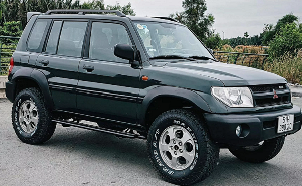 Mitsubishi Pajero Pinin giá chỉ 400 triệu đồng
