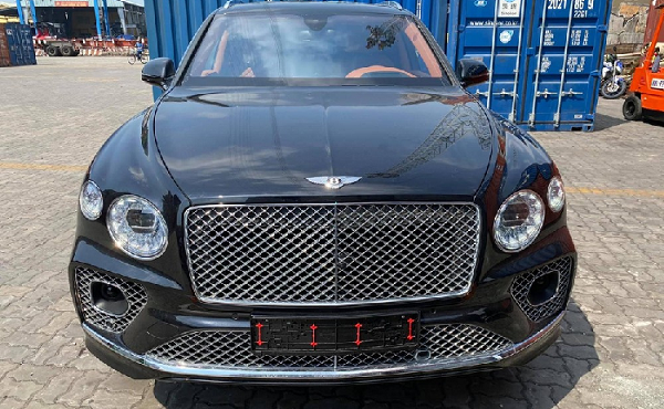 Chi tiết Bentley Bentayga V8 2021 giá hơn chục tỷ đồng vừa về Việt Nam