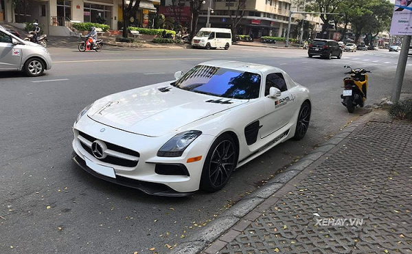 Ngắm siêu phẩm Mercedes-AMG SLS  