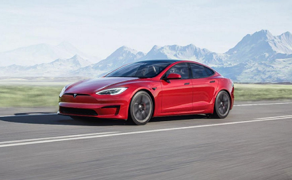 Cận cảnh xe điện Tesla Model S 2021 chạy hơn 800 km chỉ 1 lần sạc 