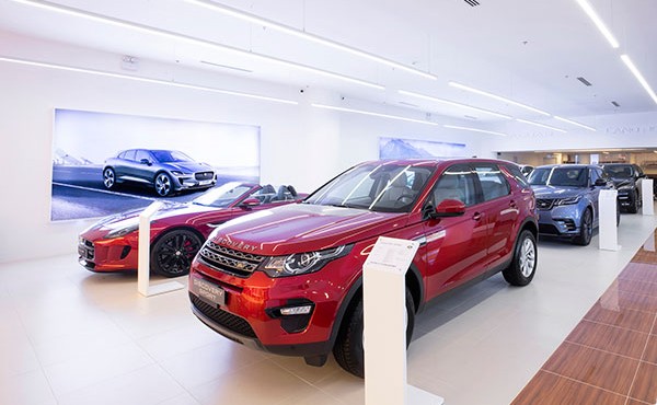 Người Việt phải mua Range Rover với giá cao thứ 3 thế giới