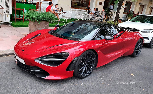 Chiêm ngưỡng siêu xe McLaren 720S Spider ở Sài Gòn