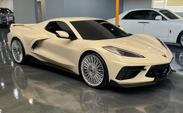 Siêu sao NBA sở hữu Chevrolet Corvette C8 Stingray đặc biệt