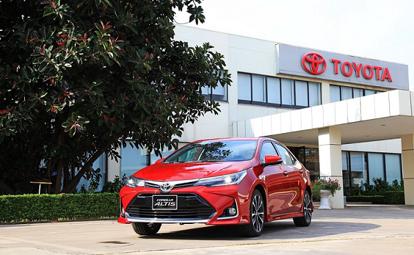 Toyota Corolla Altis giảm giá hơn 70 triệu  