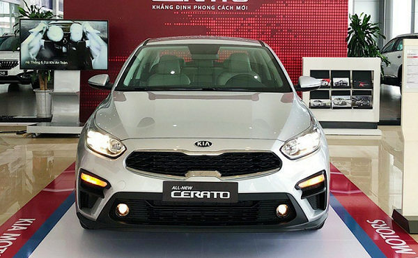 Kia Cerato được giảm giá còn ngang xe hạng B
