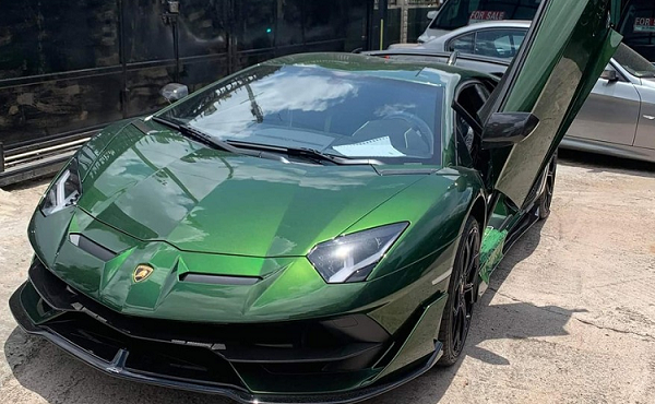 Đại gia lan đột biến chi tiền tỷ tậu Lamborghini Aventador SVJ 