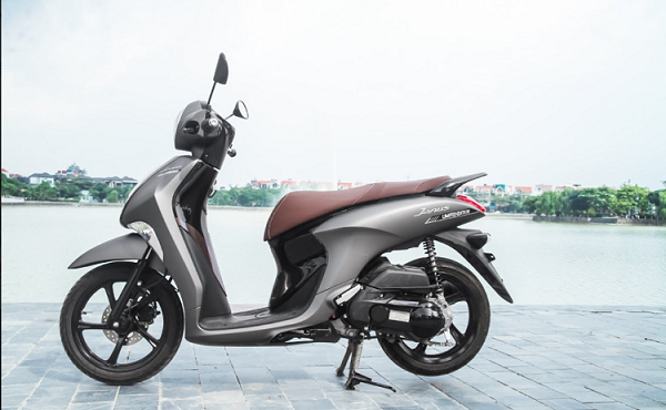 Đi xe tay ga nào tiết kiệm trong lúc giá xăng tăng vọt?