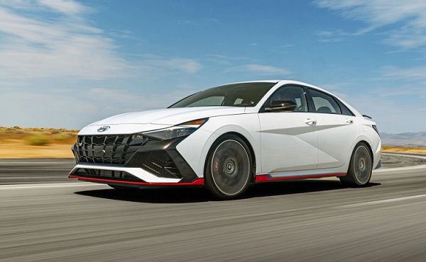 Cận cảnh Hyundai Elantra N 2022 mạnh 286 mã lực 