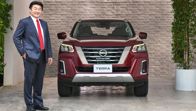 Chi tiết Nissan Terra 2021 cao cấp giá hơn 1 tỷ đồng 