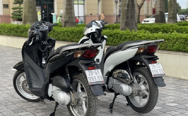 2 chiếc Honda SH được chào bán hơn 2 tỷ đồng 