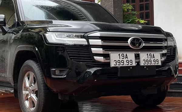 Đại gia Phú Thọ bấm trúng biển tứ quý 9 cho xe Toyota Land Cruiser 2022