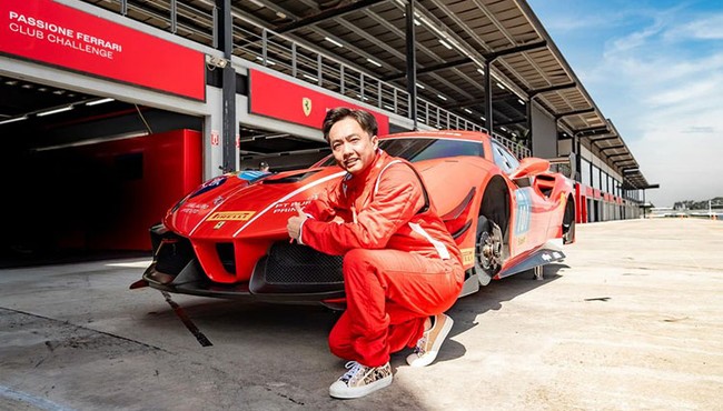Cường Đô la trải nghiệm siêu xe đua Ferrari 488 Challenge