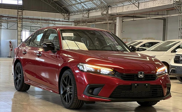 Honda Civic RS đang giảm tới 100 triệu đồng 