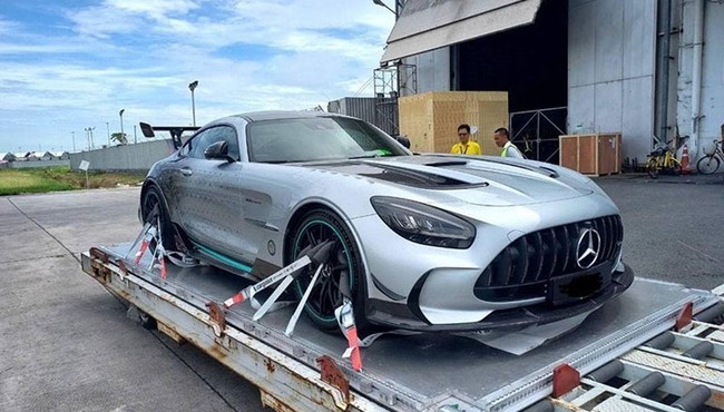 Chi tiết Mercedes-AMG GT Black Series không dưới 18 tỷ cập bến Việt Nam