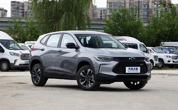 Chevrolet Tracker RS 2023 chỉ từ 355 triệu đồng