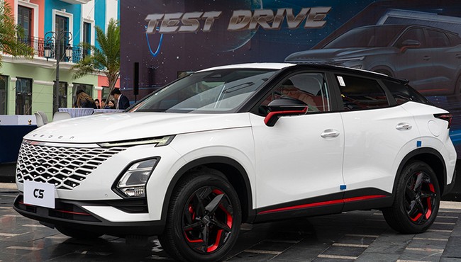 Omoda 5 - SUV cỡ B ngoại thất đẹp, còn nội thất thế nào?