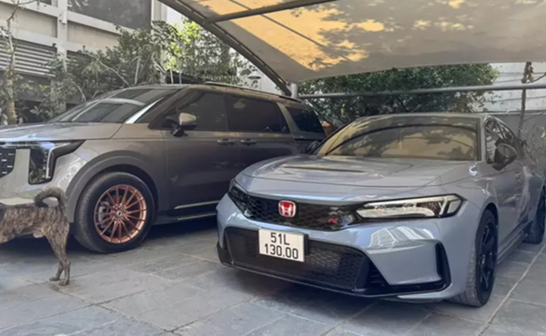 Honda Civic Type R và Mercedes-AMG G63 “biển cặp” của biker Sài thành