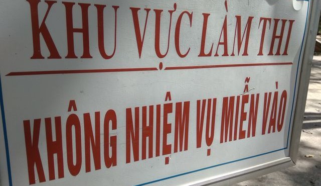 'Giá nâng điểm 1 tỷ': ai che chắn để họ ‘múa gậy vườn hoang’?