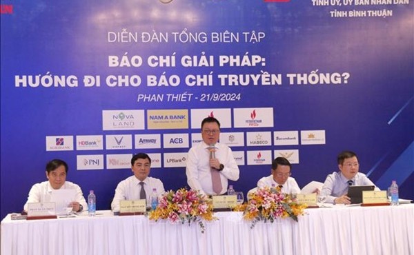 Diễn đàn Tổng Biên tập 2024: Hướng đi nào cho báo chí truyền thống?