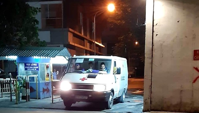 Một người nước ngoài rơi từ tầng cao chung cư Hưng Ngân xuống đất tử vong