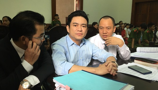 Vụ bác sĩ Chiêm Quốc Thái bị vợ thuê người truy sát: Bà Trần Hoa Sen vắng mặt, bác sĩ Thái đề nghị có 'biện pháp mạnh'