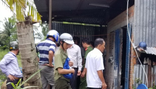 Đoàn cưỡng chế ở Cà Mau bị chủ nhà tạt xăng rồi phóng hỏa đốt