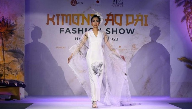 Những sắc màu văn hóa ấn tượng tại Kimono – Aodai Fashion Show