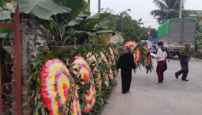 Tai nạn ở Hải Dương: Khăn tang phủ trắng một vùng quê