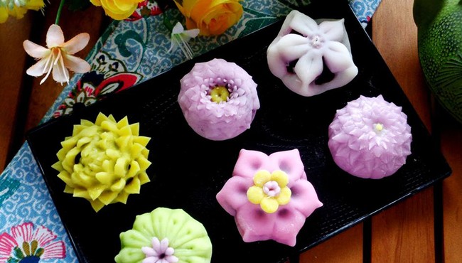 Mãn nhãn ngắm món bánh Wagashi đẹp như hoa của Nhật