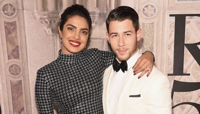 Hơn chồng 10 tuổi, mỹ nhân Ấn Độ Priyanka Chopra vẫn đẹp ngời ngời nhờ bí quyết này