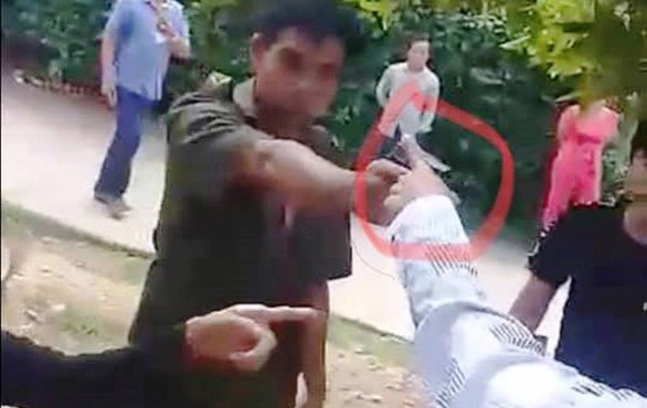 Giám đốc Công an tỉnh chỉ đạo điều tra xử lý nghiêm phó công an xã chĩa súng vào người dân