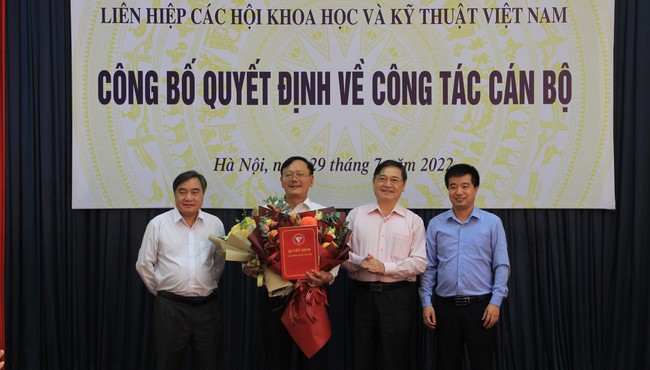 Trưởng ban Khoa học công nghệ và Môi trường VUSTA nhận quyết định nghỉ hưu