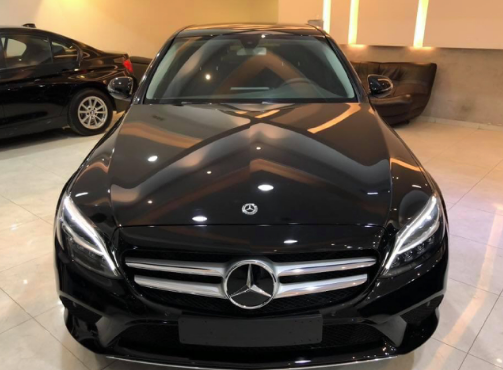 'Soi' Mercedes-Benz C180 2020 sắp về Việt Nam