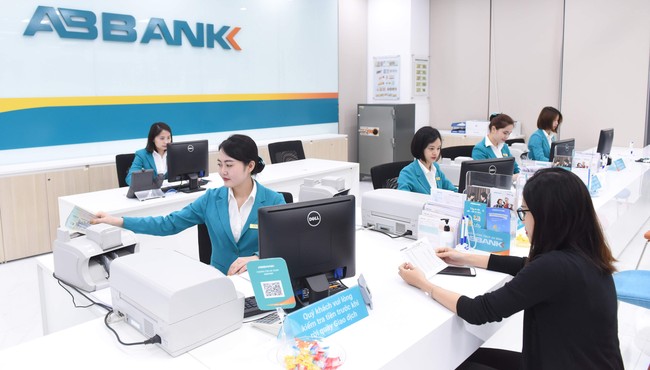 Lộ diện 16 cá nhân, 3 tổ chức nắm giữ gần 67% vốn điều lệ ngân hàng ABBank