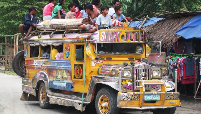 Vì sao huyền thoại xe Jeepney của Philippines sắp "tuyệt chủng"?