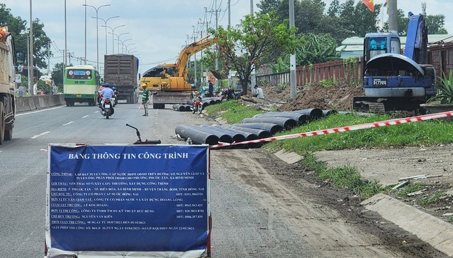 Đồng Nai: “Sức khỏe” nhà thầu Đức Hùng chuyên thi công lắp đặt tuyến ống cấp nước