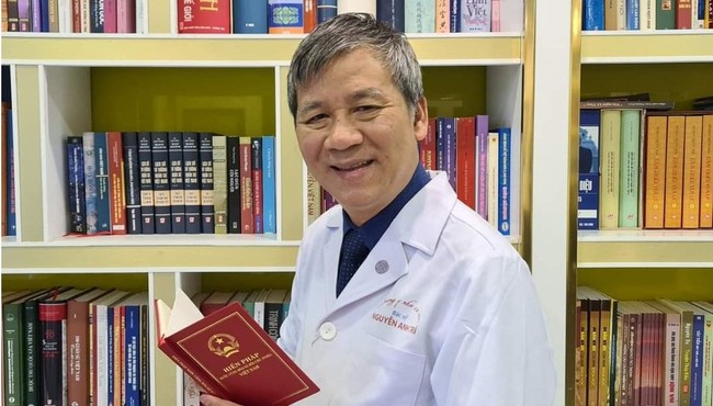 GS. AHLĐ. Nguyễn Anh Trí: “Có cuốn sách đã 'bẻ ghi' cuộc đời tôi“