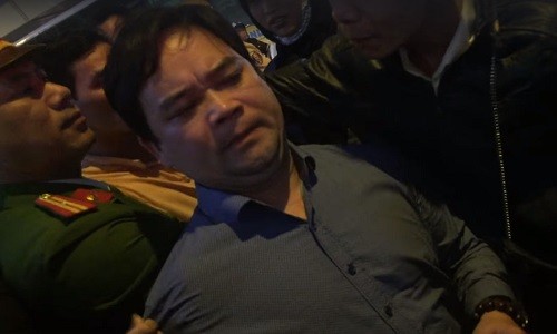 Tài xế ô tô say xỉn đâm liên hoàn làm 2 bà bầu nhập viện tại Hà Nội