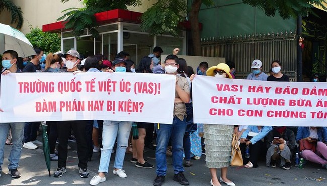 Xôn xao thư cho thôi học hàng loạt học sinh của Trường Quốc tế Việt Úc sau vụ lùm xùm với phụ huynh 